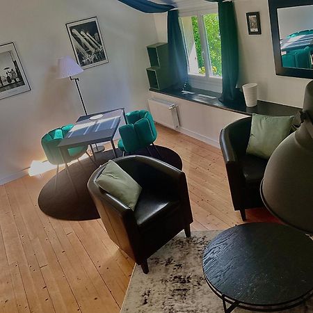 Charmant Gite Avec Exterieur Et Piscine Partagee Mespaul Extérieur photo