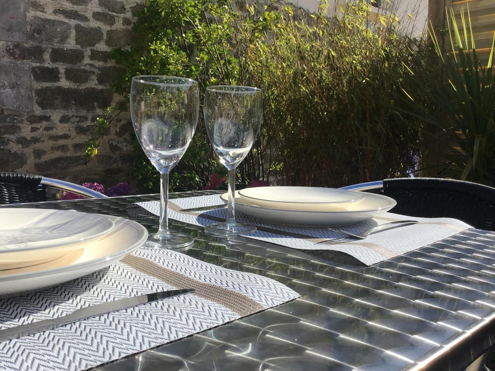 Charmant Gite Avec Exterieur Et Piscine Partagee Mespaul Extérieur photo