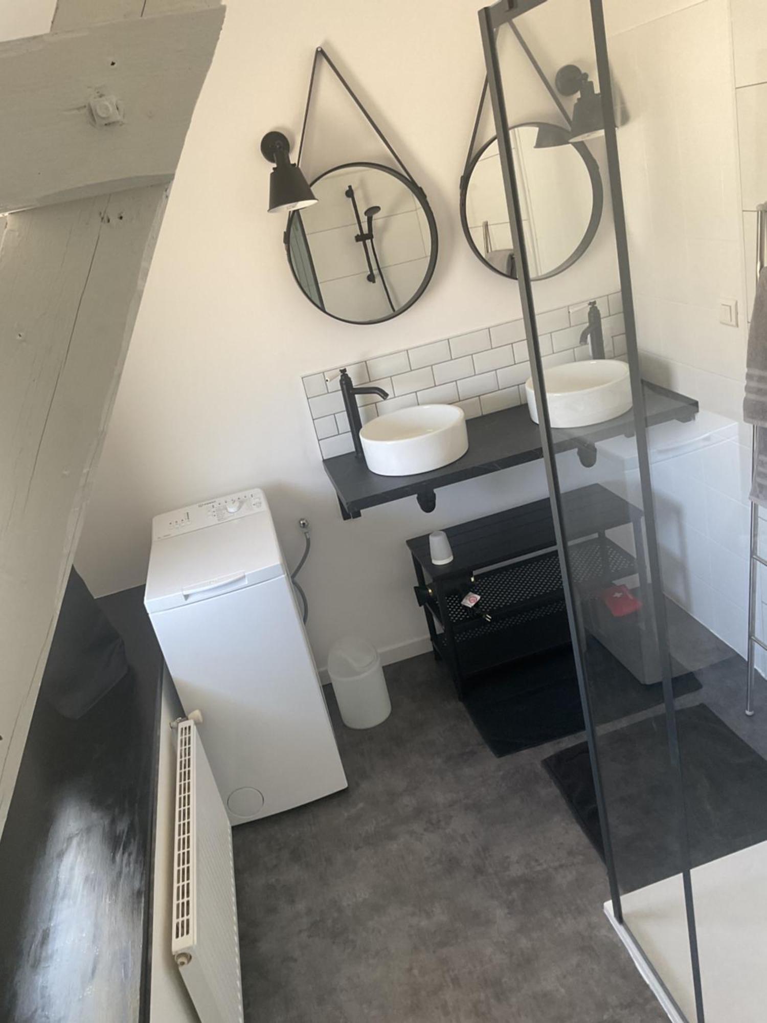 Charmant Gite Avec Exterieur Et Piscine Partagee Mespaul Extérieur photo