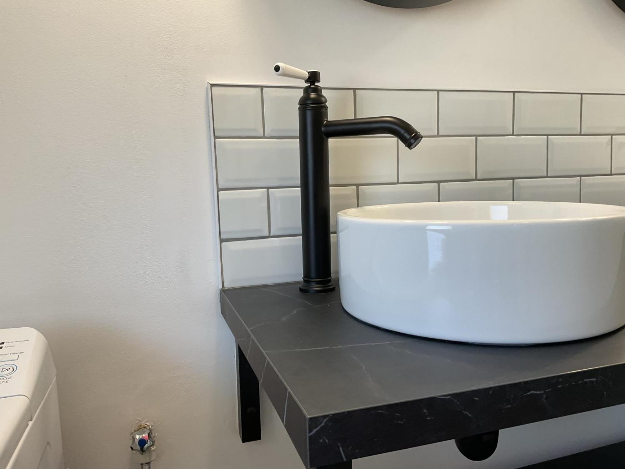 Charmant Gite Avec Exterieur Et Piscine Partagee Mespaul Extérieur photo